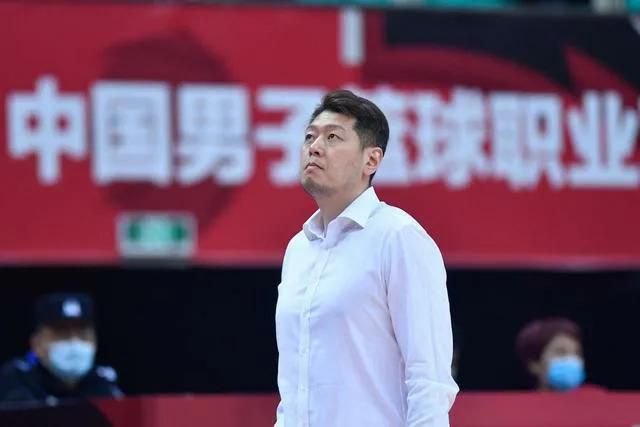 周迅助推青年摄影师 展现多面时尚魅 裘德·洛希望继续拍《神奇动物》：会一直等待 大片推荐 >> 动作 悬崖之上 8.2 暗藏汹涌谍战传奇 剧情 山河披锦绣 7.5 退耕还林脱贫致富 历史 大决战之淮海 9.0 抗战经典淮海战役 大决战之辽沈 改变历史史诗战略 剧情 免费 6.7 当代青年创业故事 爱情 漂亮的女邻居 7.5 三男子倾心一村姑 | | | | | | 电影频道节目中心官方网站 意见反馈 手机浏览精彩资讯 返回顶部 | (1/22) 2024英国时尚大奖 刘雨昕、蕾哈娜、A$AP等出席活动 | (2/9) 组图：2024英国时尚大奖 刘雨昕、蕾哈娜、A$AP等出席活动 重新播放 大图播放 猜你喜欢CCTV6 VIP影院 搜索 电影 星闻 独家 更多 专题 图片 视频 滚动 首页 新闻 大片 影库 CCTV6 VIP影院 客户端 电影网>新闻>明星资讯 蕾哈娜性感现身2024英国时尚大奖 刘雨昕帅气亮相 时间：2024.ASAP Rocky、刘雨昕等齐聚活动现场。